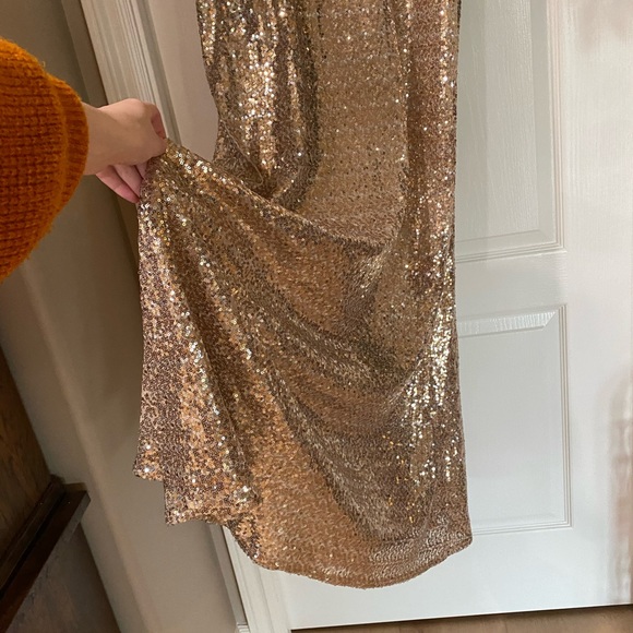 Champagne Sequin Mermaid Gown | Medium - Picture 4 of 7